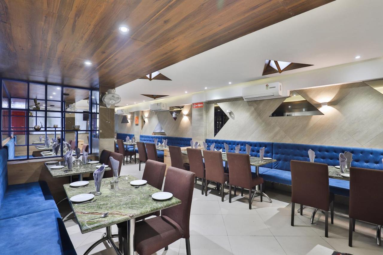 Oyo 16675 Hotel Shri Krishna Inn Сурат Экстерьер фото